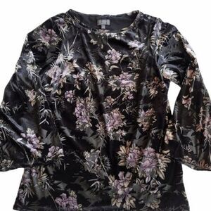 The Limited Floral Velvet Bell Sleeve Shirt Size XS